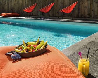 ibis Styles Toulouse Cité Espace - Tolosa - Piscina