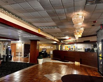 OYO Airport Inn - Memphis - Lobby