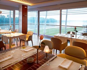 Hotel Navis - Županja - Restaurant