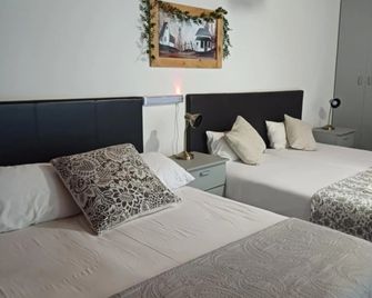 Cura Lodge - Bloemfontein