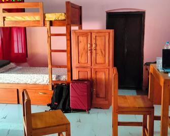 Hostel Gandhi Thiruvananthapuram - Thiruvananthapuram - Habitación
