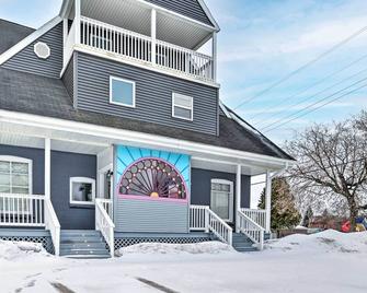Cozy Sault St Marie Apartment - Walk to River - Sault Ste. Marie - Building