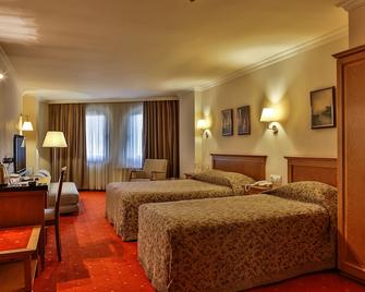 Central Hotel - Bursa - Camera da letto