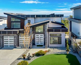 Luxury Home - Victoria - Edificio