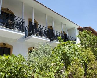 Pegasus Hotel - Pythagorio - Building