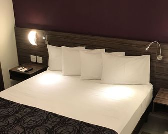 Nobile Inn Dutra Rio De Janeiro - São João de Meriti - Bedroom