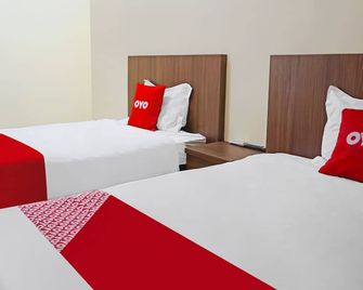 OYO Life 709 Menjangan Residence At Klayatan - Malang - Habitación