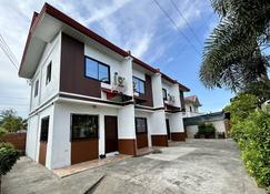 Entire Vacation House in Lubao Pampanga - Unit 4 - Lubao - Building