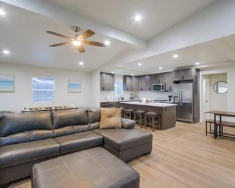 Resort home - Santee - Living room