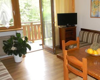 Appartamento del rosengarten - Madonna di Campiglio - Dining room