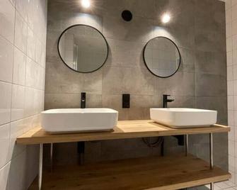 Apartment in Egmond aan Zee - Egmond aan Zee - Badkamer