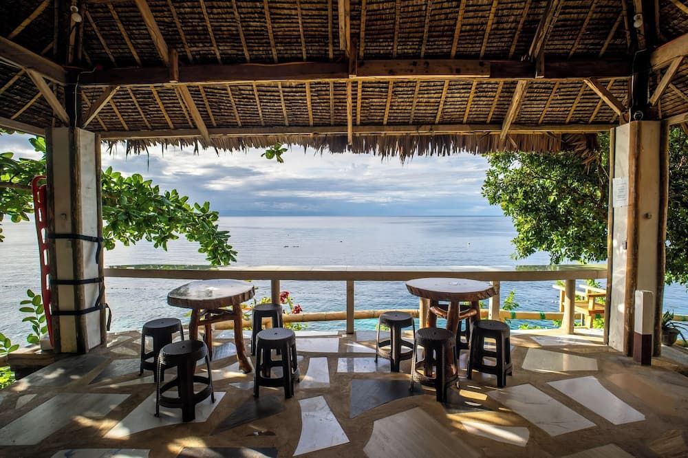 ألميرا دايفينج ريزورت