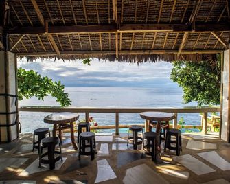Almira Diving Resort- Panglao - Tagbilaran - Balcony
