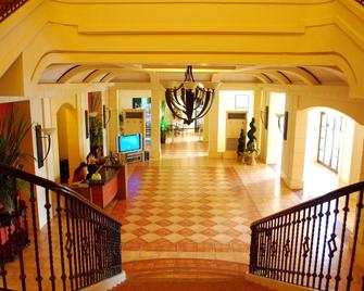 Planta Centro Bacolod Hotel & Residences - Thành phố Bacolod - Hành lang
