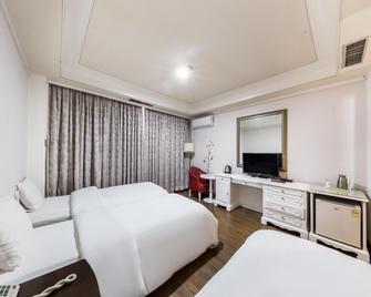 Benikea Premier Hotel Siheung - Siheung - Bedroom