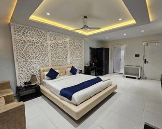 Hotel Mk Vivanta - Gwalior - Bedroom
