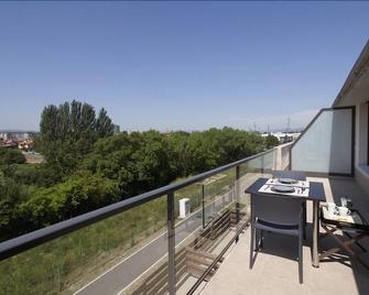 Aparthotel Jardines de Aristi - Vitoria - Balcón