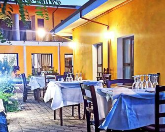 Su Arghentu Country Hotel - Laerru - Restaurante