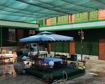 Green House Hotel Bukhara - Bucara - Pátio