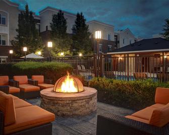 Hyatt House Branchburg - Branchburg - Patio