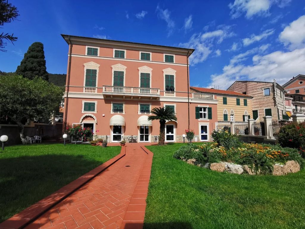 Residenza Madri Pie - Noli - Budova