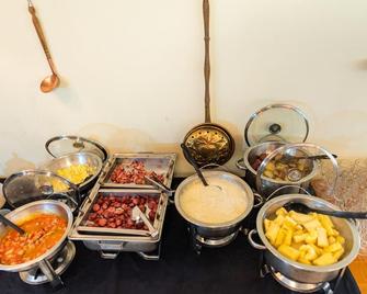 Hotel Fazenda Cachoeiras de Cavaru - Andrade Costa - Buffet