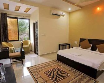 Meera Valley Resort - Udaipur - Bedroom