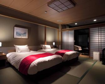 Matsusaka Wanwan Paradise Mori No Hotel Smeall - Matsusaka