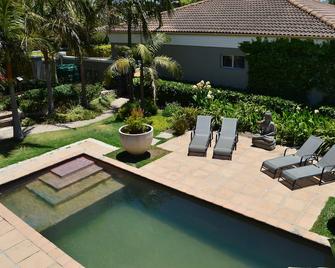 African Palm Cottage and Guesthouse - Durbanville - Pool