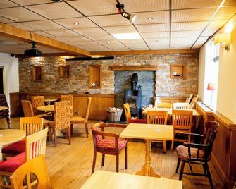 The Cresselly Inn - Mountain Ash - Restaurante