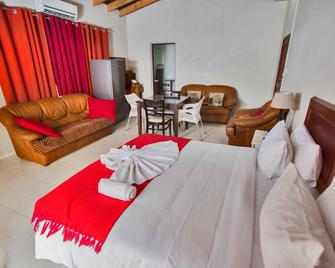 Lidias Guest House - Maputo - Bedroom