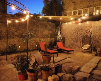 Château de St Chamarand - Grand & Petit Gîtes - Saint-Chamarand - Patio