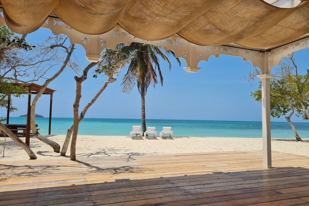 أجو أزول بيتش ريزورت هوتل بوتيك