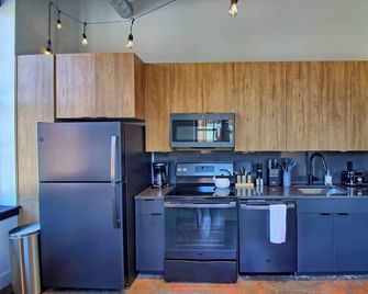 Ultramodern 2BR Corner Loft w/Designer Features - סנט לואיס - מטבח