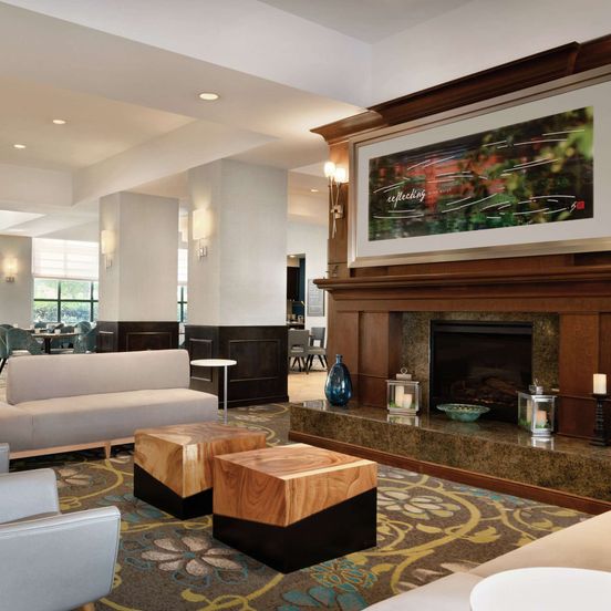 Lounge view of Hilton Garden Inn Worcester