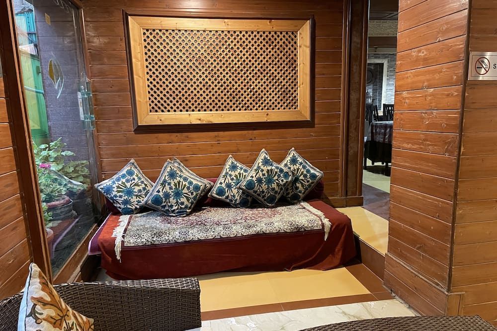 Hotel Sadaf - Srinagar - Huiskamer
