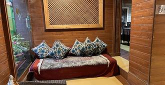 Hotel Sadaf - Srinagar - Property amenity