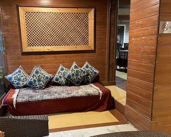 Hotel Sadaf - Srinagar - Huiskamer