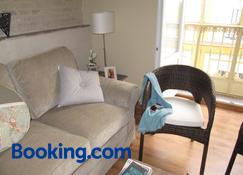 Life Apartments San Vicente - Sevilla