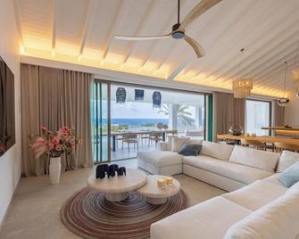 The Cape at Blue Bay Golf & Beach Resort - Sint Michiel - Living room