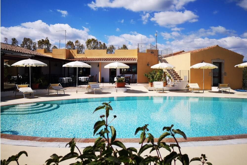 هوتل كالا ميرتو