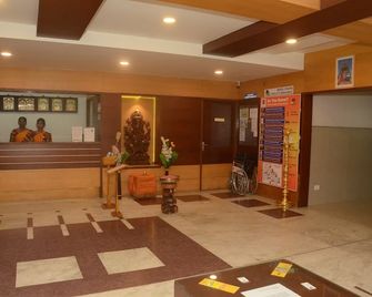 hotel kanakabhishegam First Hotel From The Temple - Tharangambadi - Recepción