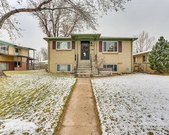 Dog-Friendly Denver Apartment w/ Shared Yard! - Denver - Edificio