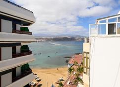 Canteras Suites - Las Palmas de Gran Canaria - Living room