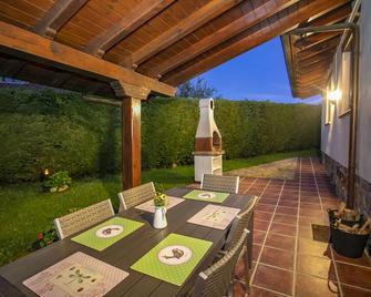 Chalet Canero - San Vicente de la Barquera - Patio