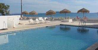 Galatis Hotel - Aliki - Piscina