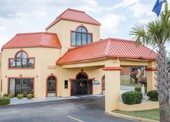 Days Inn by Wyndham Orangeburg - Orangeburg - Edificio
