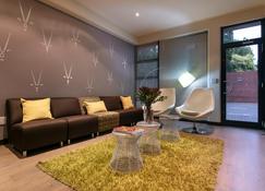Absolute Farenden Apartments - Pretoria - Living room