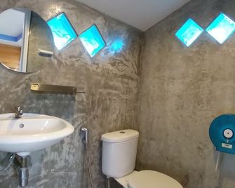 Baanchomdow Phutubberk - Lom Sak