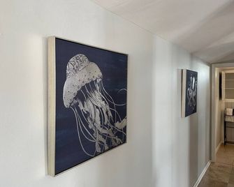 Douglas House - Key West - Living room